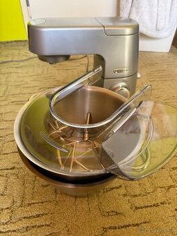 Kuchyňský robot KENWOOD Chef Elite - NEFUNKČNÍ