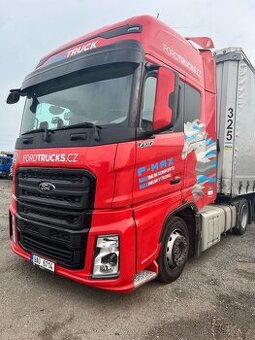 Pronajem tahac Ford F500 low deck