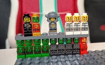Minifigurky z lego deskové hry 3865 a 3860.