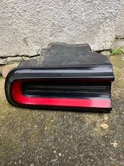 PRODÁM ZADNÍ SVĚTLA DODGE CHALLENGER