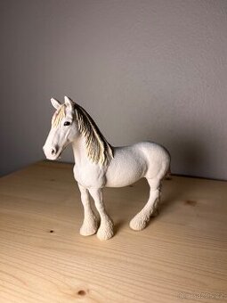 Schleich 13735 Shirská Klisna