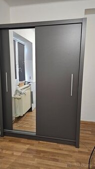 Šatní skříň výška 215,hloubka 62,šířka154,5