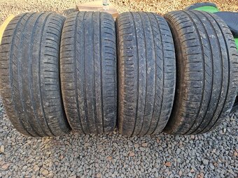 265/60 R18 NOKIAN