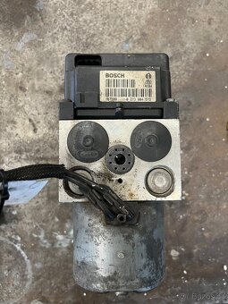 ABS jednotka VW passat b5.5