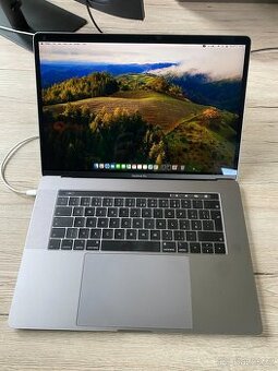 MacBook Pro 15" 2018 2,6Ghz 6-core Intel Core i7 32GB