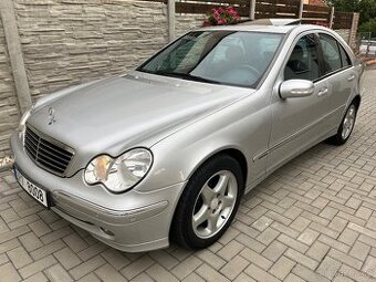 C 270 cdi 125 kw, sedan, r. 2001, 123 t. km,navi,šíbr,závěs