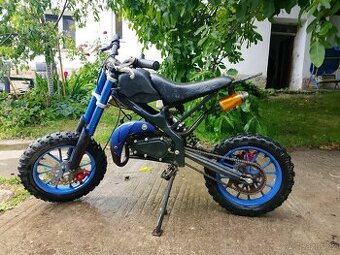 Prodám nepojízdnou motorku
