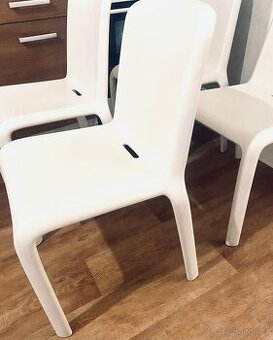 Pedrali plastová jídelní židle SNOW 300