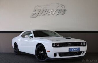 Dodge Challenger 5.7 R/T V8 // PerformanceControl//R20