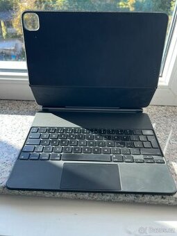 Apple Magic Keyboard for 12.9-inch iPad Pro (4th generation