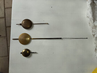 Staré hodiny, kyvadla 3ks, nástěnné hodiny, pendlovky