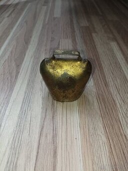 Mosazné tepané vázy