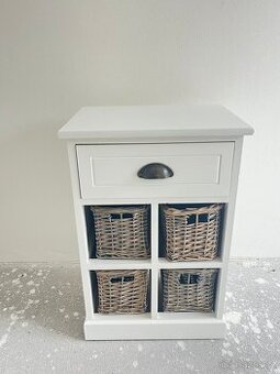 Malý retro stoleček - ratan košíky