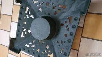 stojanek na stromecek