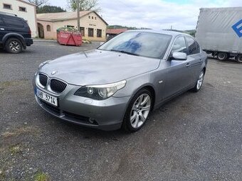 BMW E60 545i - 1