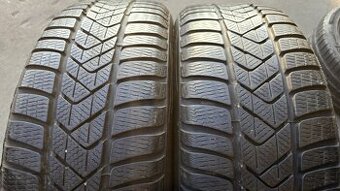 Zimní pneu 225/55/17 Pirelli