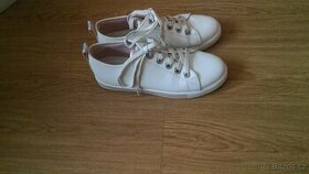 Dívčí koženkové tenisky vel.37 TOP stav