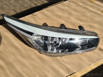 Kia Ceed 2012-2018 LED přední světlo pravé
