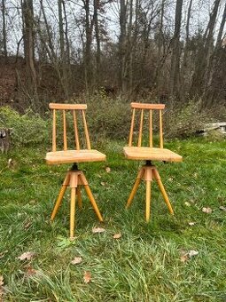 4x židle ke klavíru. Určeno k renovaci. Klavírní židle.