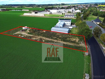 Komerční pozemek 2817m2 na prodej - Ostrov nad Oslavou - 1