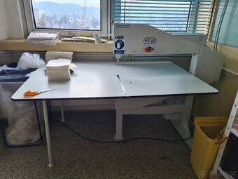 Textilní Vertikální pásová pila VP 90