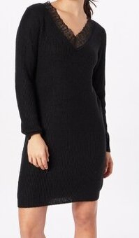 Pletené šaty s krajkou Vila