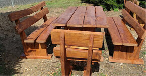 Zahradní souprava z masivu