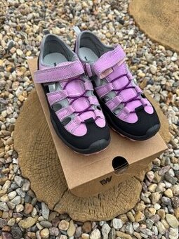 Kožené sandále vel 34 zn. Weinbrenner