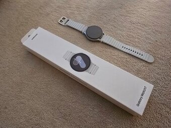Samsung Galaxy Watch7 44mm, stříbrné