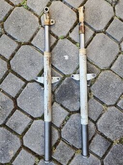 Tlumiče a válec Jawa 555