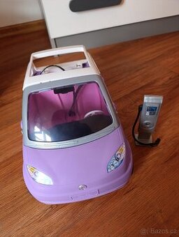 Auto pro panenky (Barbie)
