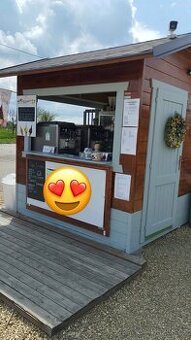 Dřevěný prodejní stánek