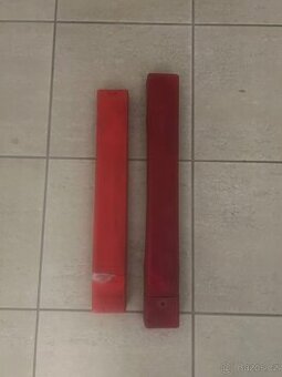 Prodám 2ks starších výstražných trojúhelníků