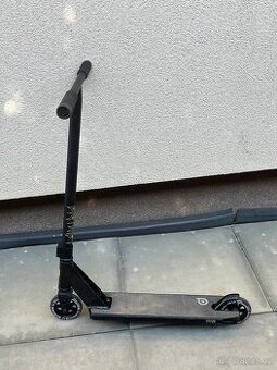 Freestyle koloběžka District Titus Black 2020