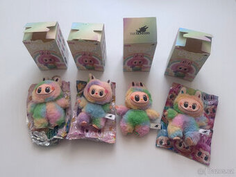 4 x plyšák Labubu barevné rozbalené