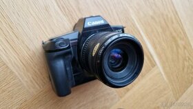 Zrcadlovka Canon EOS650 s objektivem EF35-70mm f/3.5-4.5 - 1
