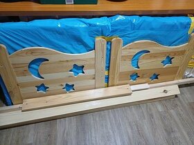 Dětska dřevěna postel + matrace