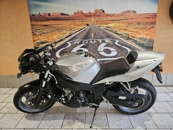 Triumph daytona600 - 1