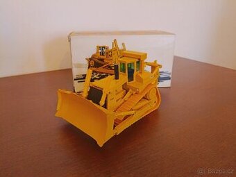 Model cat d 10 - 1