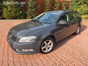 VW Passat 2.0TDI 103kW DSG,navi,serviska,bez koroze