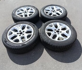 Zimní pneu na diskách 215/60 R17