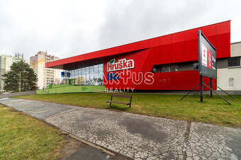 Pronájem obchodního prostoru (126m2) na ulici Výškovická, v