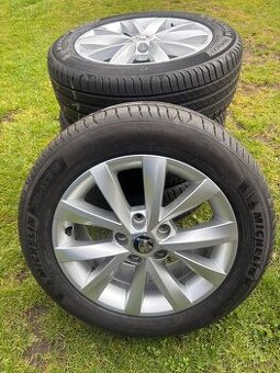 5x112R16 originál Škoda Octavia III letní komplet 205/55R16