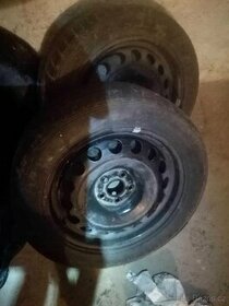 Prodám originální disk 5x100 R16 ET42 pasují , VW, Škoda,at