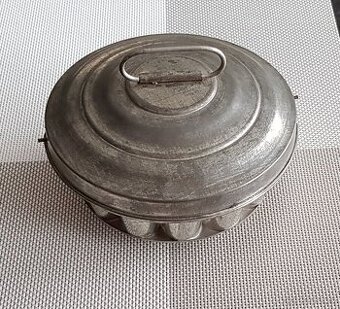 Starožitná forma na pudink - bábovku - 1