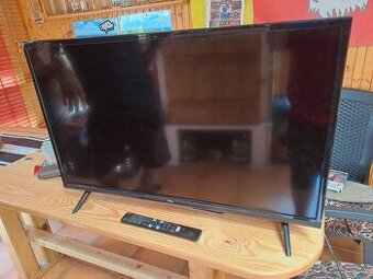 Televize TCL 82cm