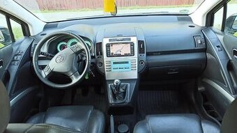 TOYOTA COROLLA VERSO