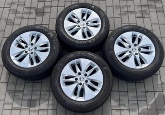 Octavia IV - 16 Twister + letni 205/60 R16 Kumho