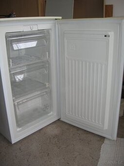 Mrazák Zanussi ZFG 06400 WA