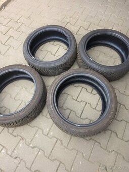 Zimní pneu 205/45R17